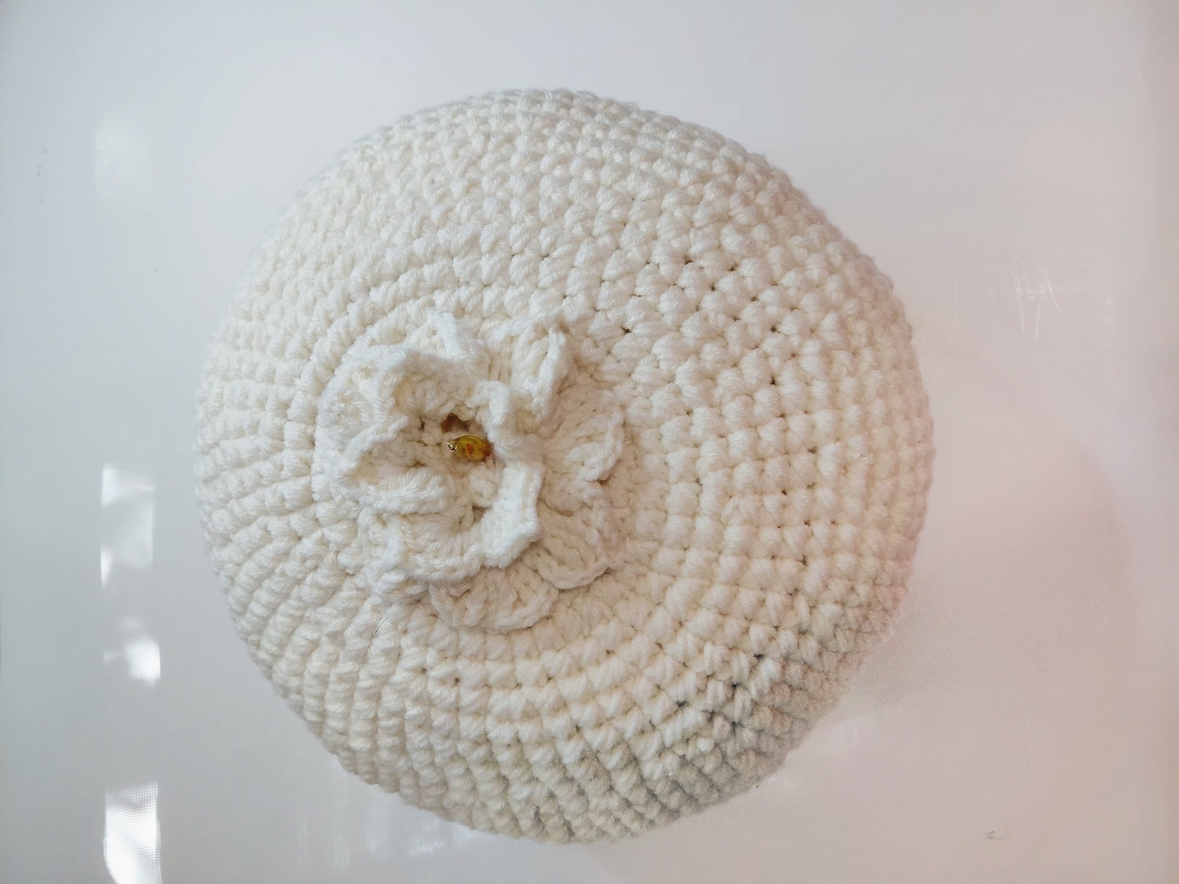 creamy rose